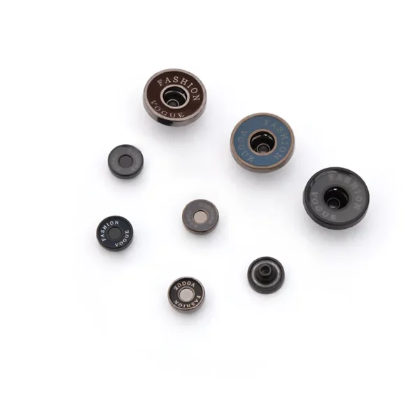 China Manufacturer Supply Custom Embossed Antique Brass Tack Button Rubber Coated Jeans Buttonmetal Jeans Buttons
